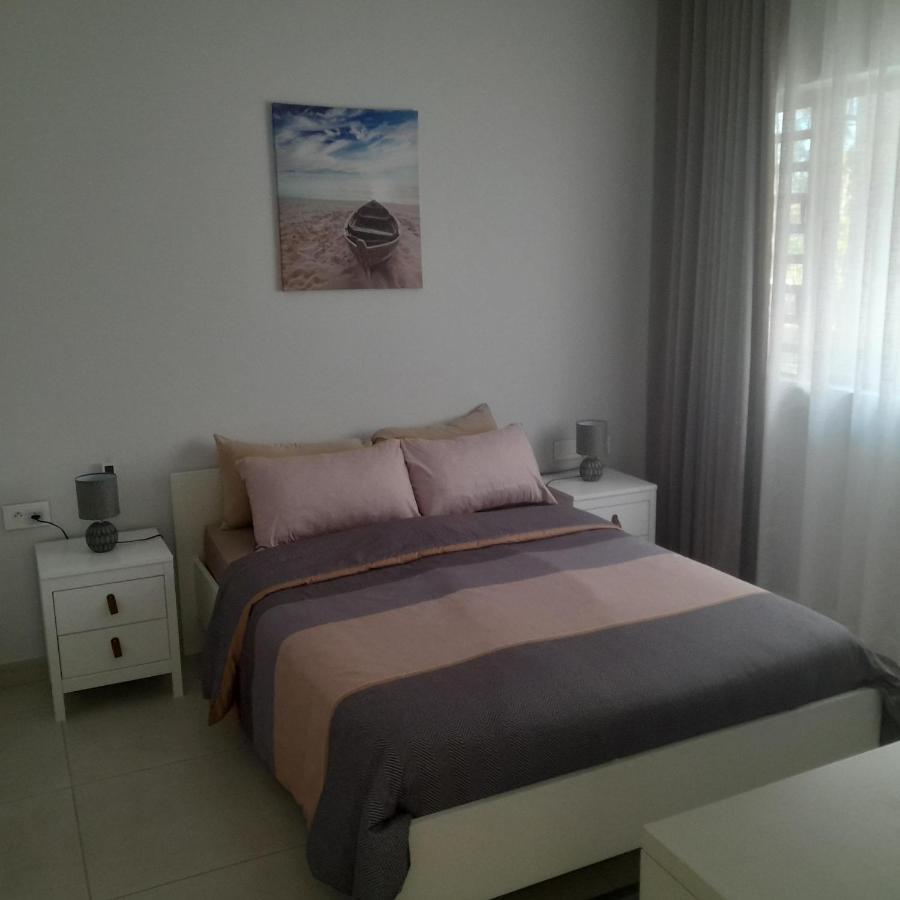 Joli Appartement Neuf, Route Cotiere Grand Baie Exterior photo